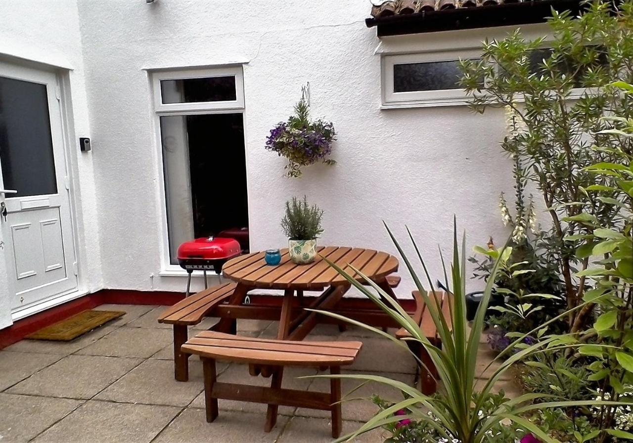 Manorcombe No1, Cornwall Pool View & Prosseco